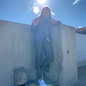 Meet your Posher, Ilexzia